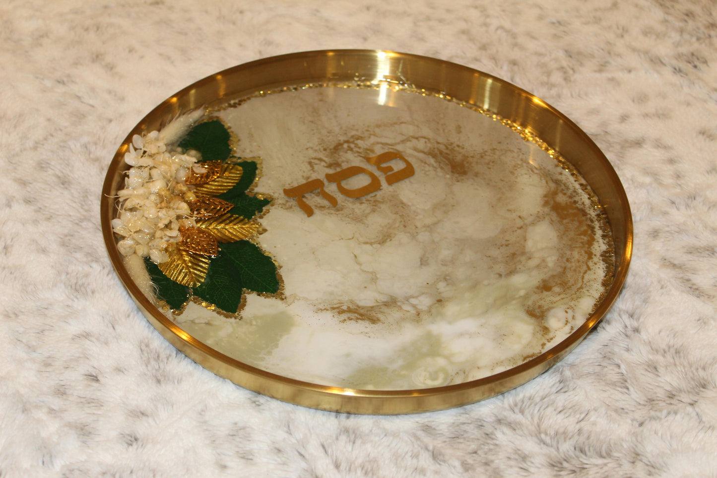 The Flower and Leaf Plate