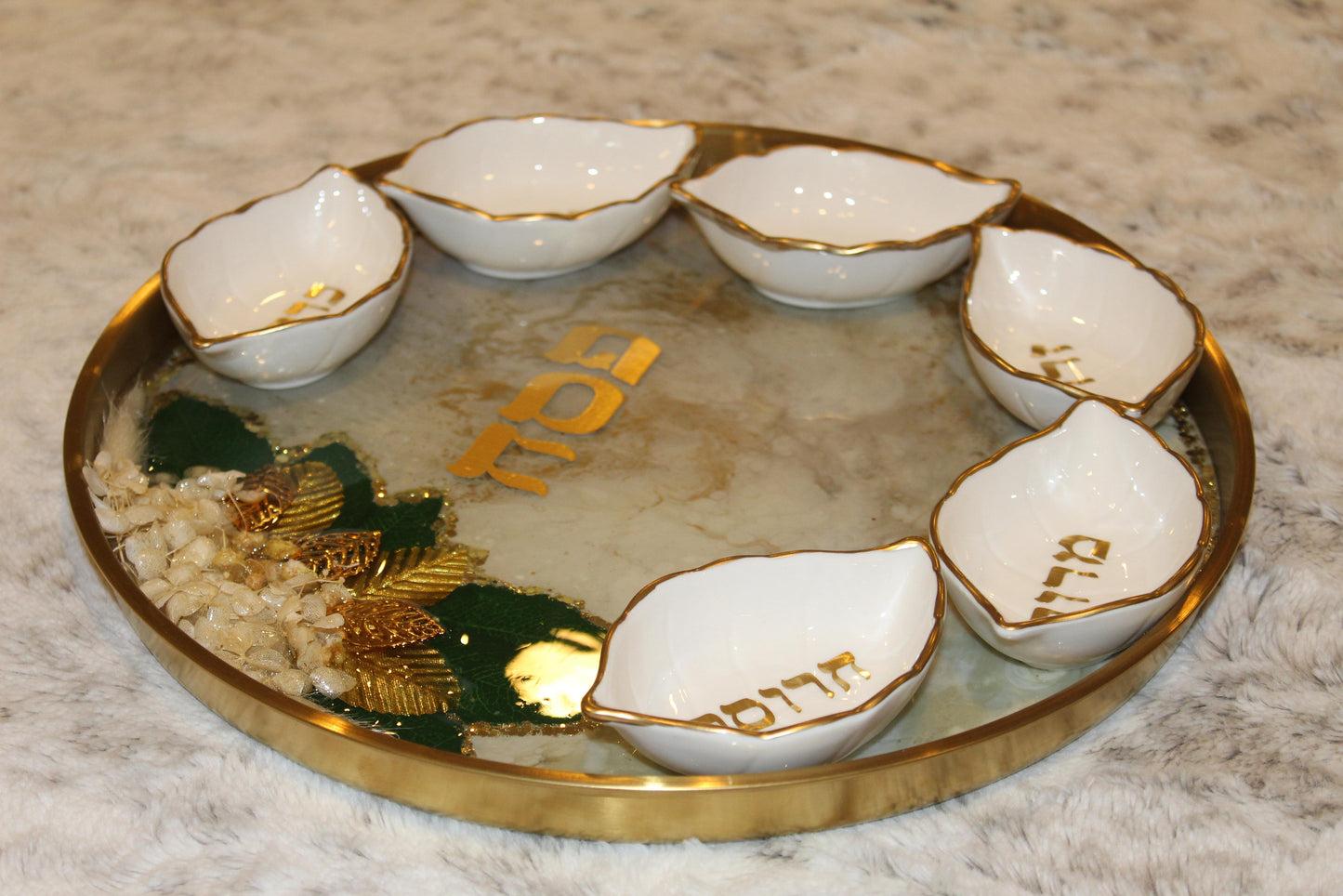 The Flower and Leaf Plate
